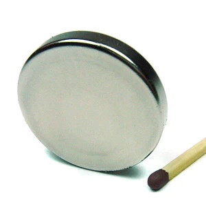 Disco magnético Ø 30,0 x 5,0 mm N50 níquel - sujeta 10,5 kg